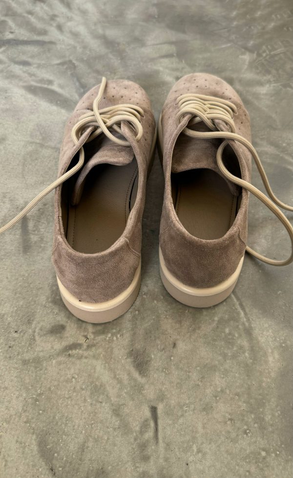 Summer sneakers with ventilation - Image 3