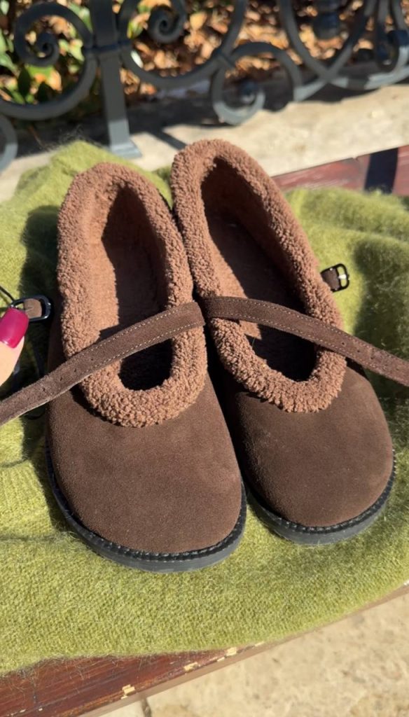 Brown Hot Winter ballet flats with a strap