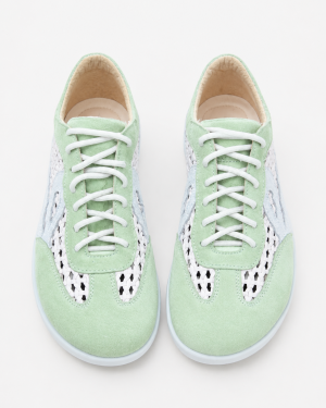 Anatomical sneakers