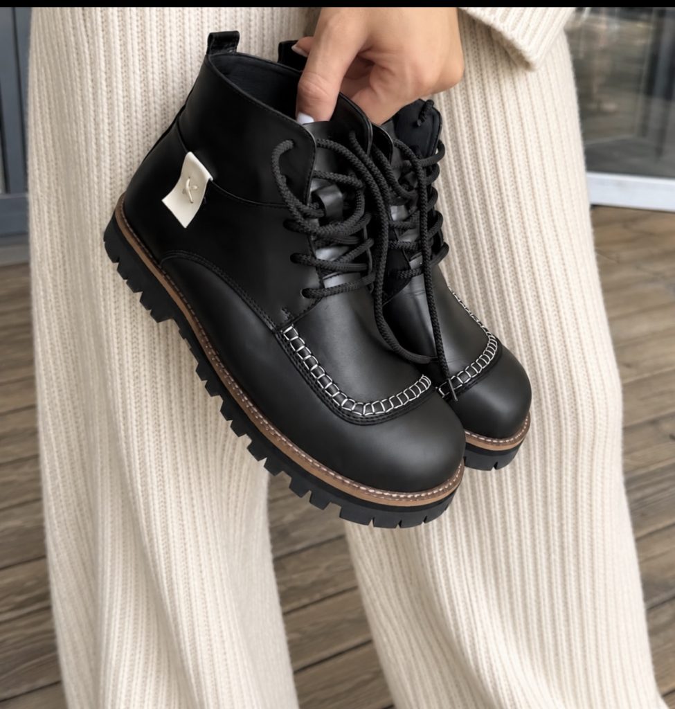 Black Zamkova anatomical boots: original model photograph