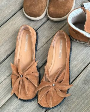 Anatomical ballet flats
